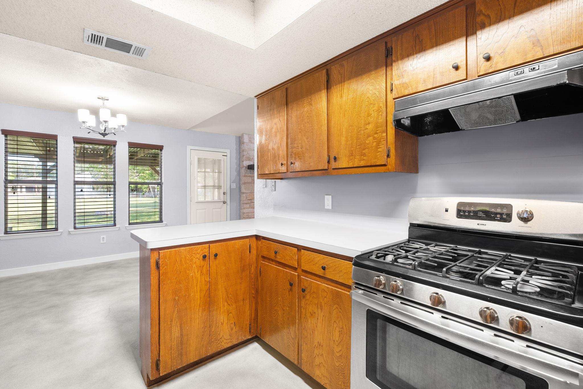 909  Garden View Dr, photo 7