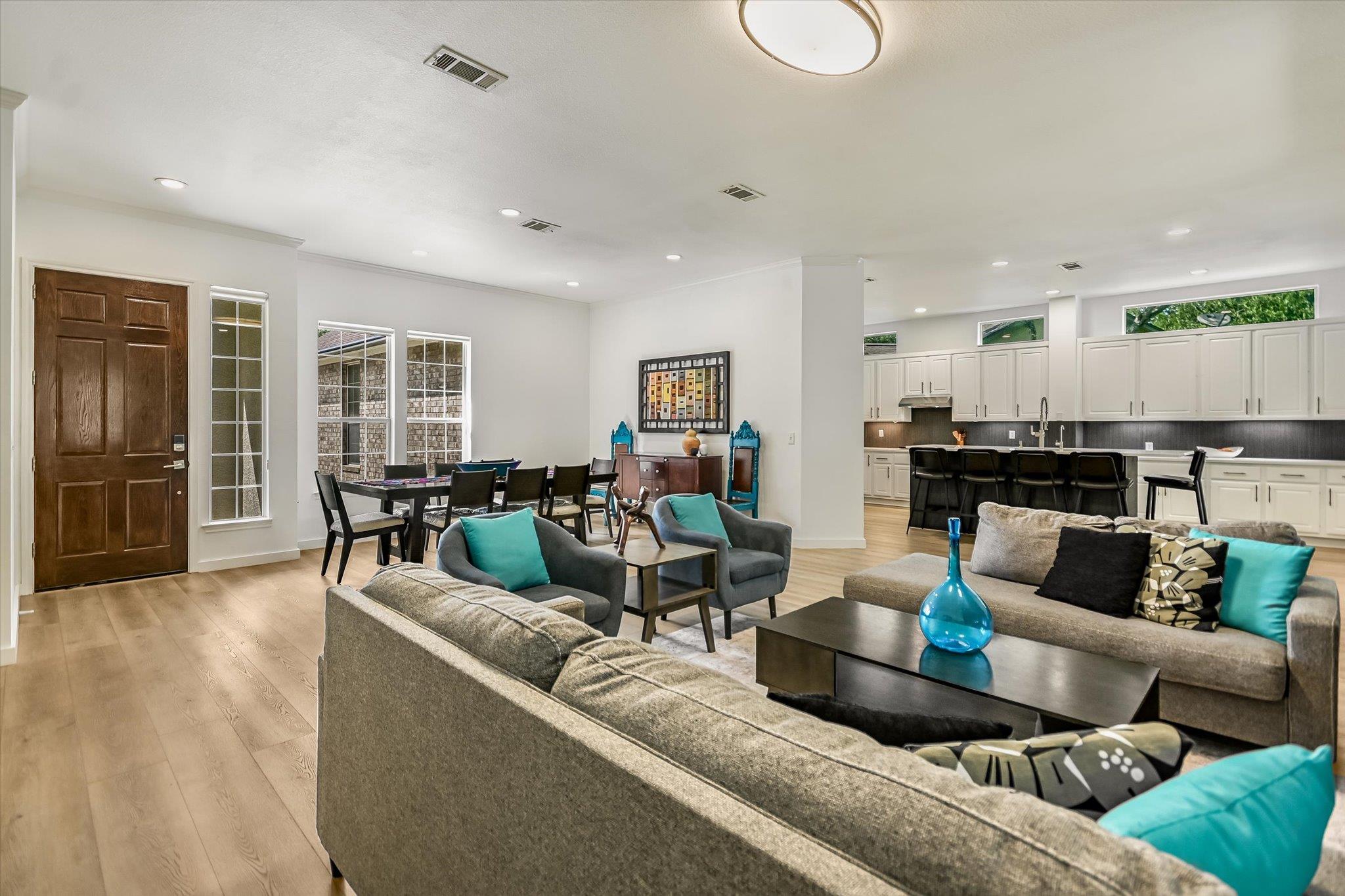 105  Stetson Cir, photo 3