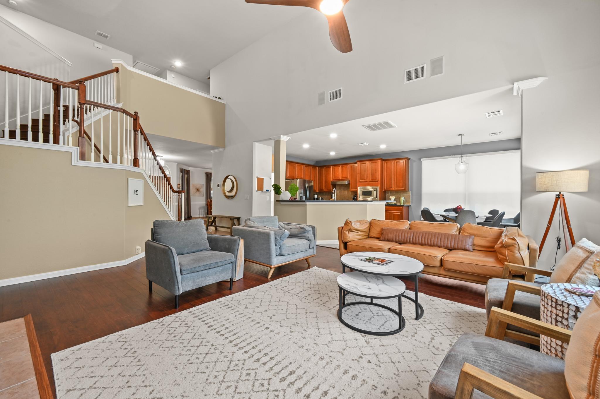 10512  Thoroughbred Dr, photo 9