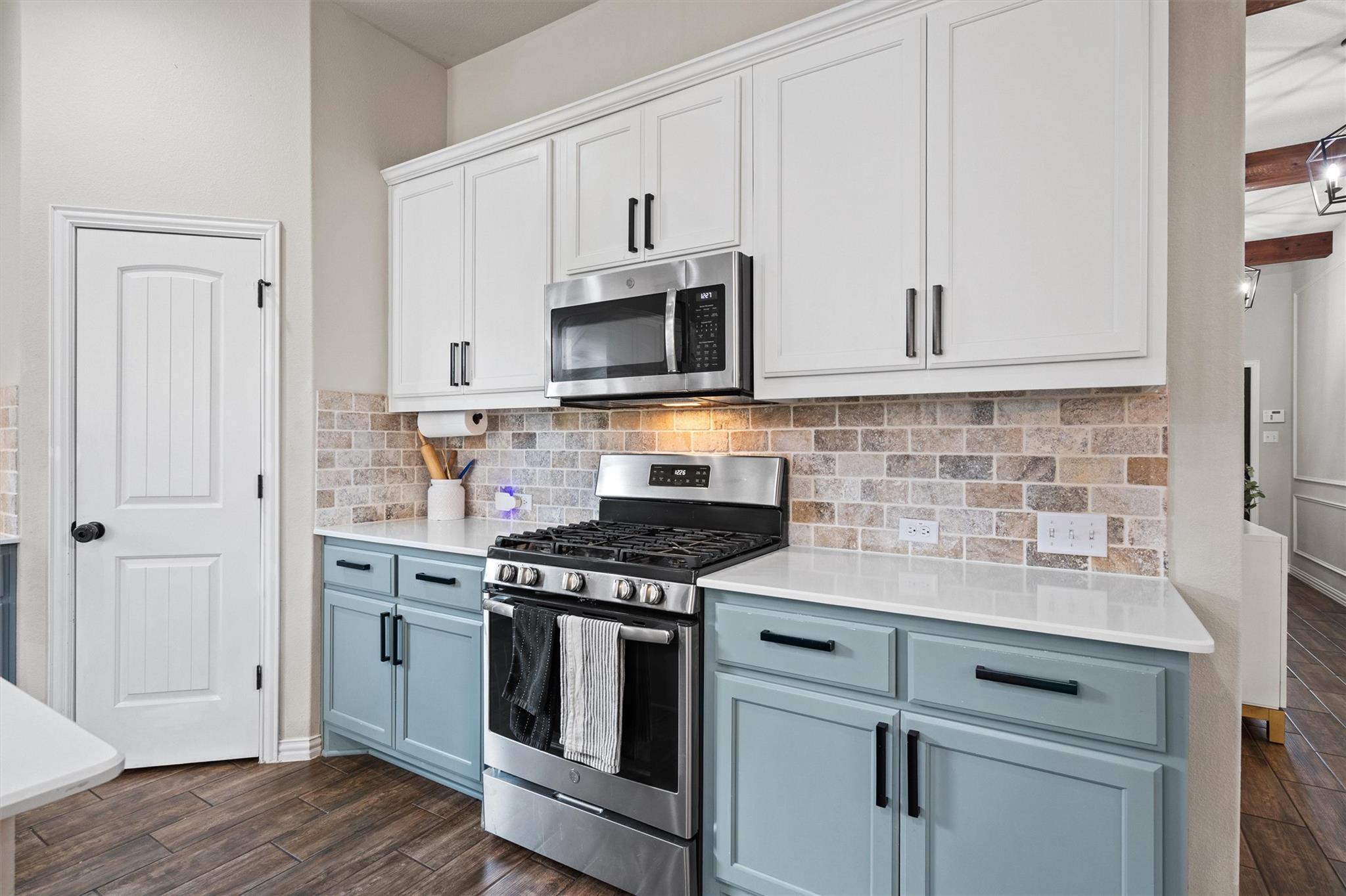 705  Hereford Loop, photo 11