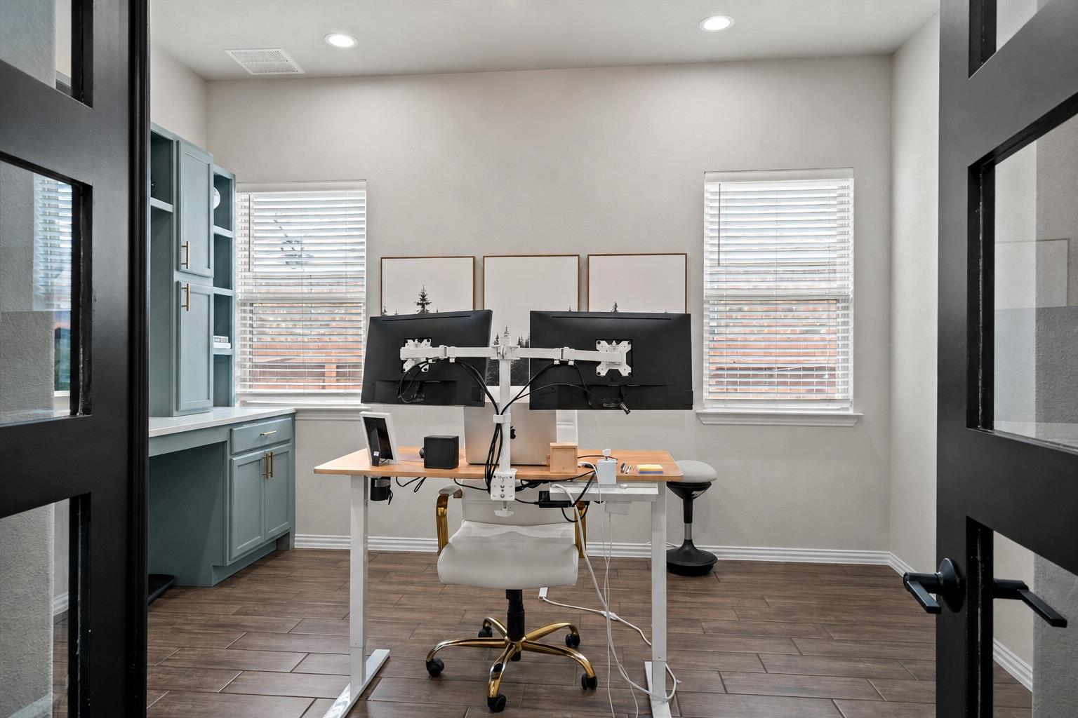 705  Hereford Loop, photo 4