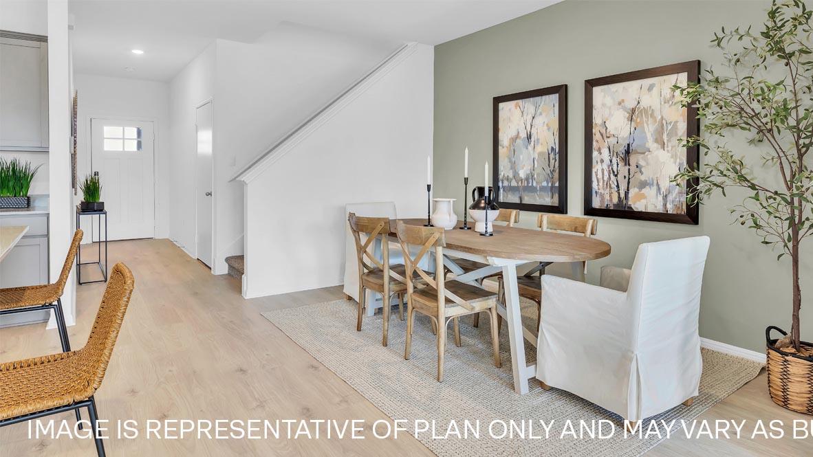 121  Mustange Cir, photo 8