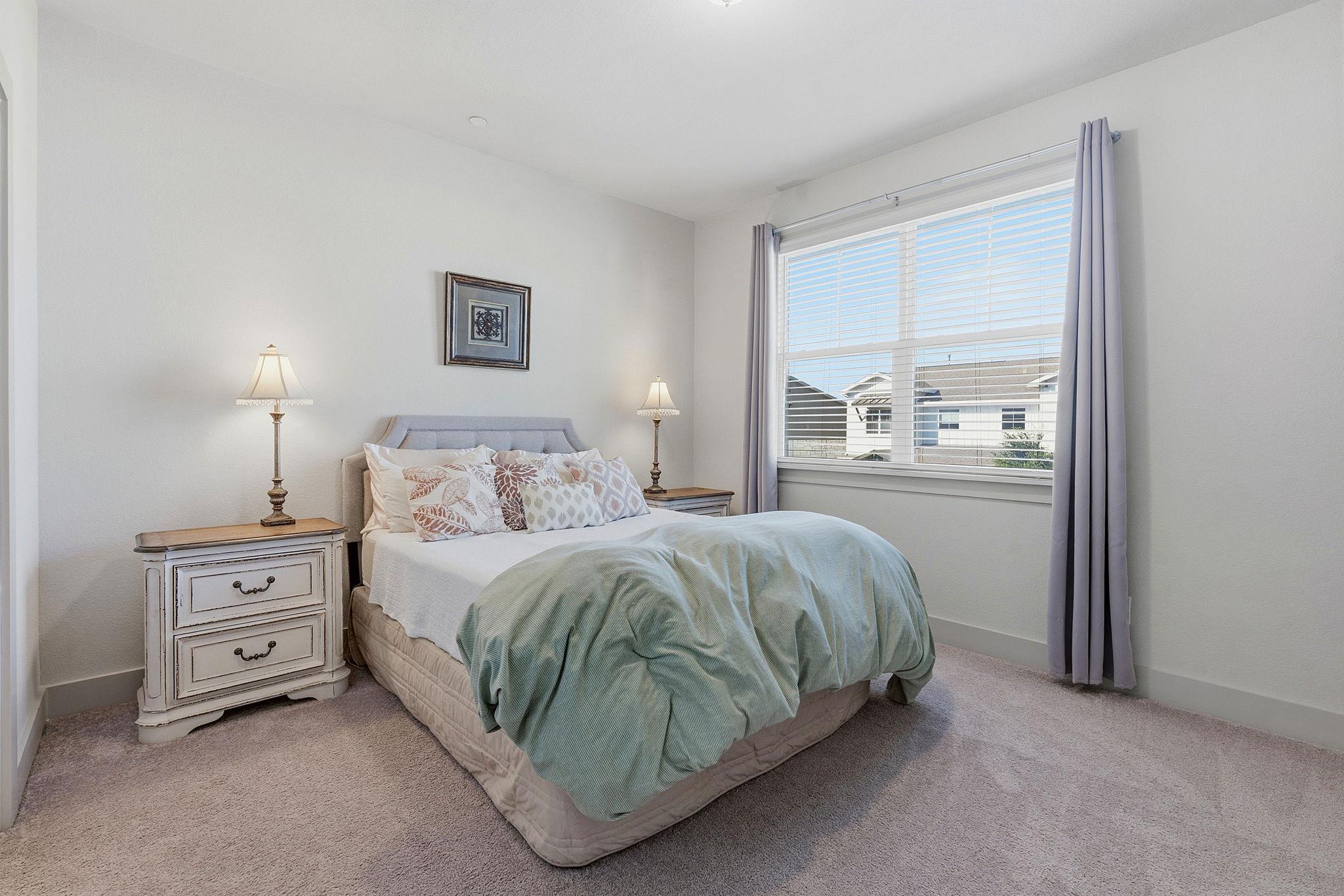 2260  Local Rebel Loop, photo 9
