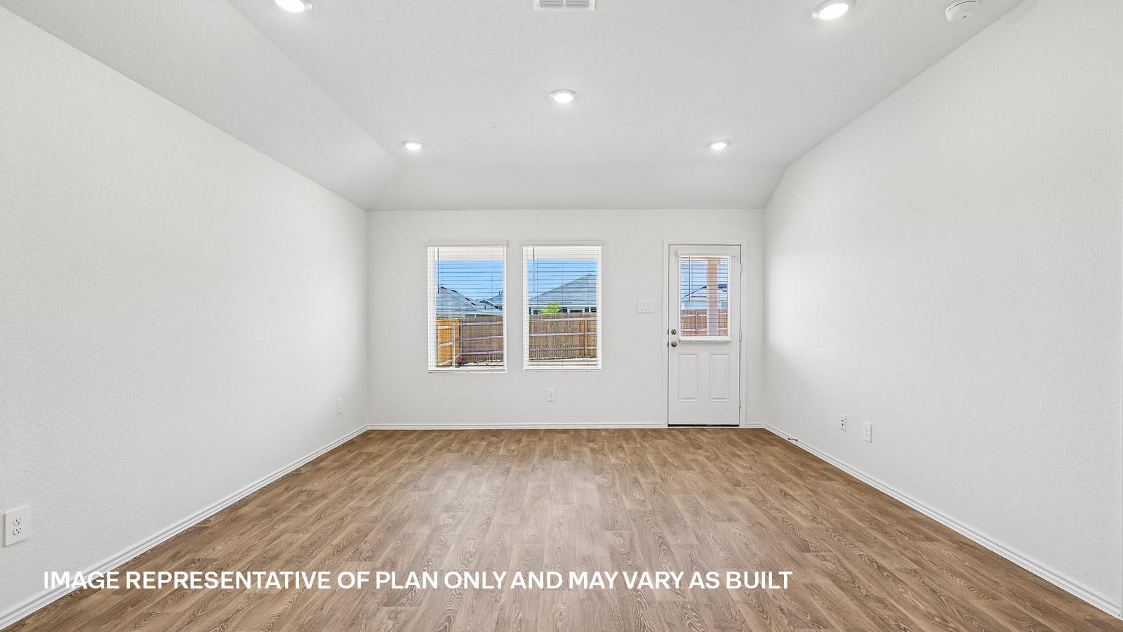 186 ORANGE FLAME Blvd photo 3