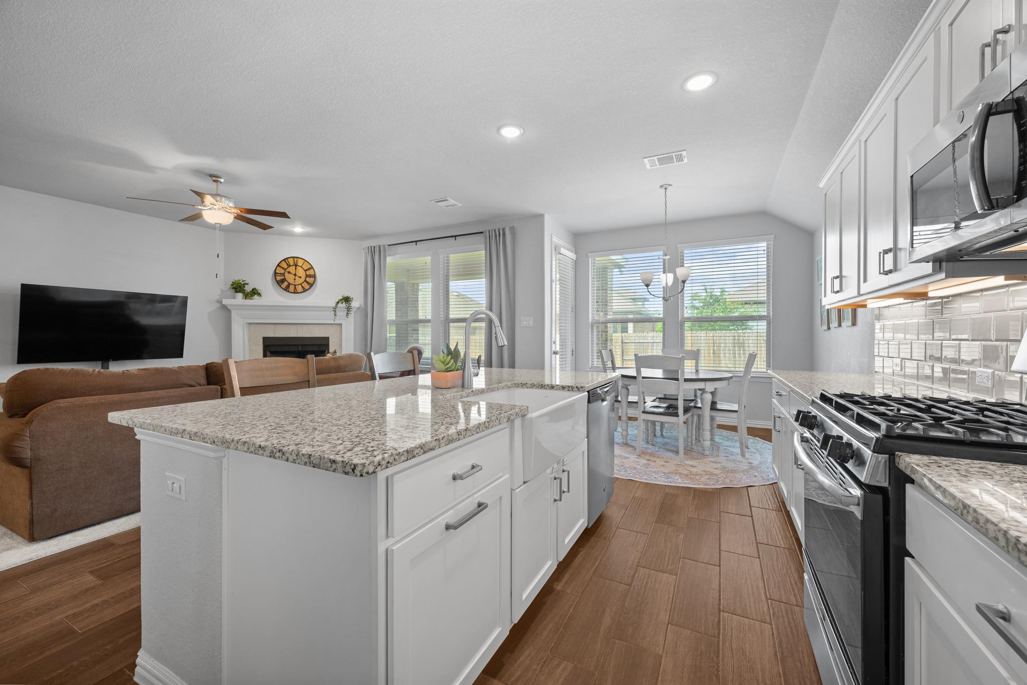 4174  Kingsley Ave, photo 12