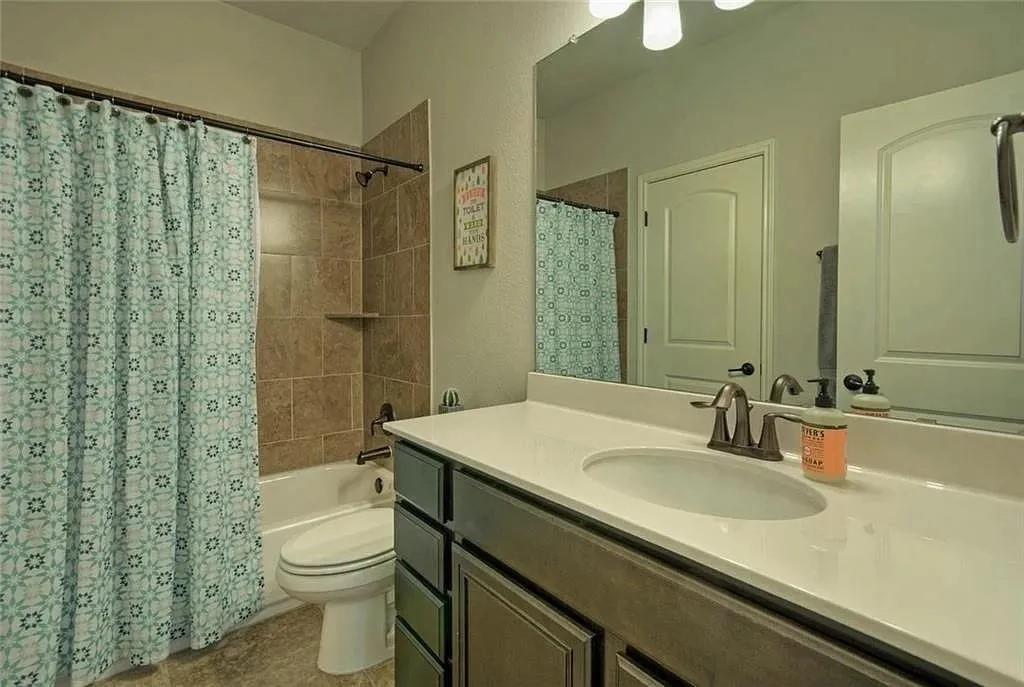1324  Clearwing Cir, photo 9