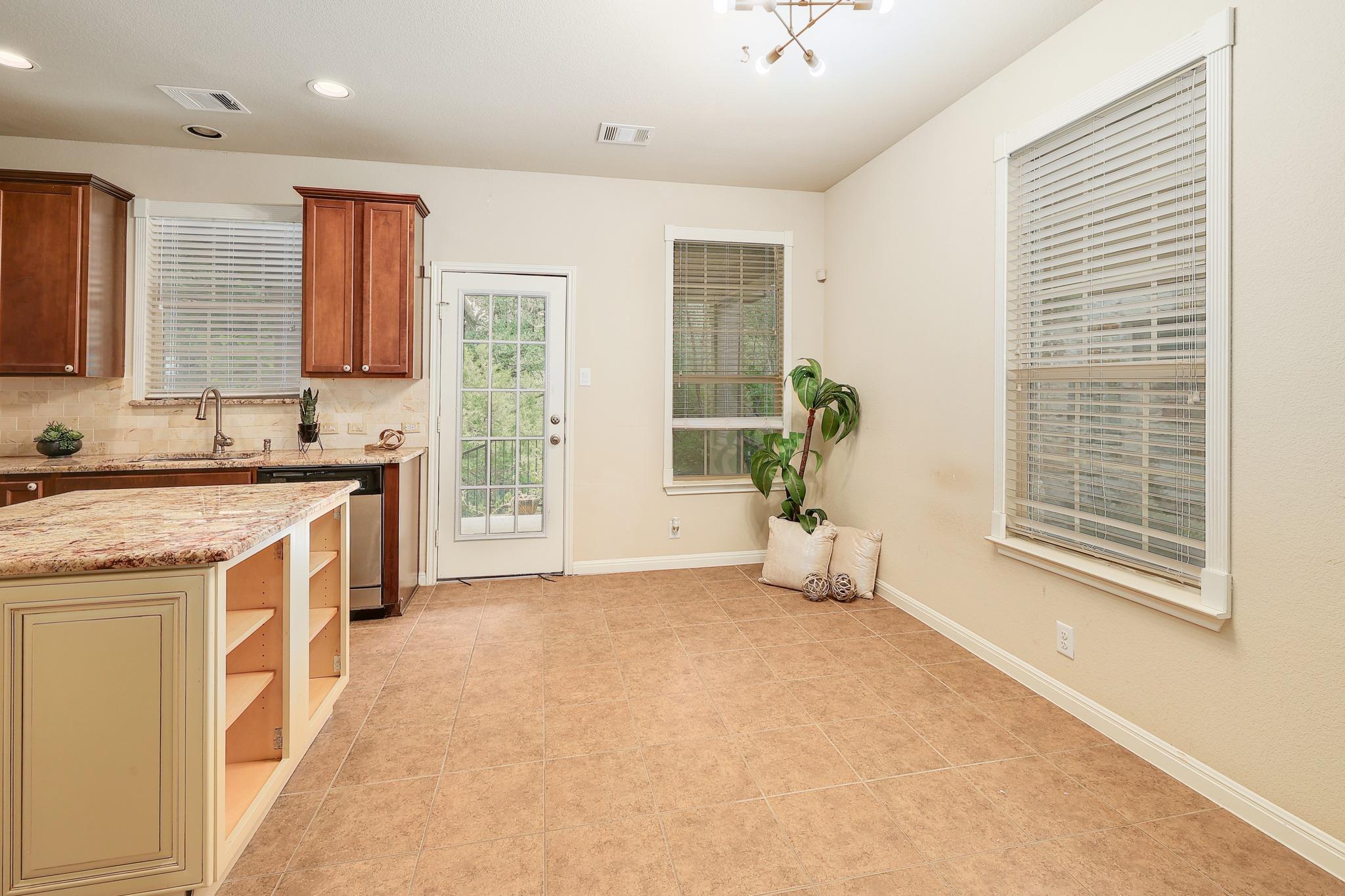 1310  Parmer Ln  #1902, photo 7