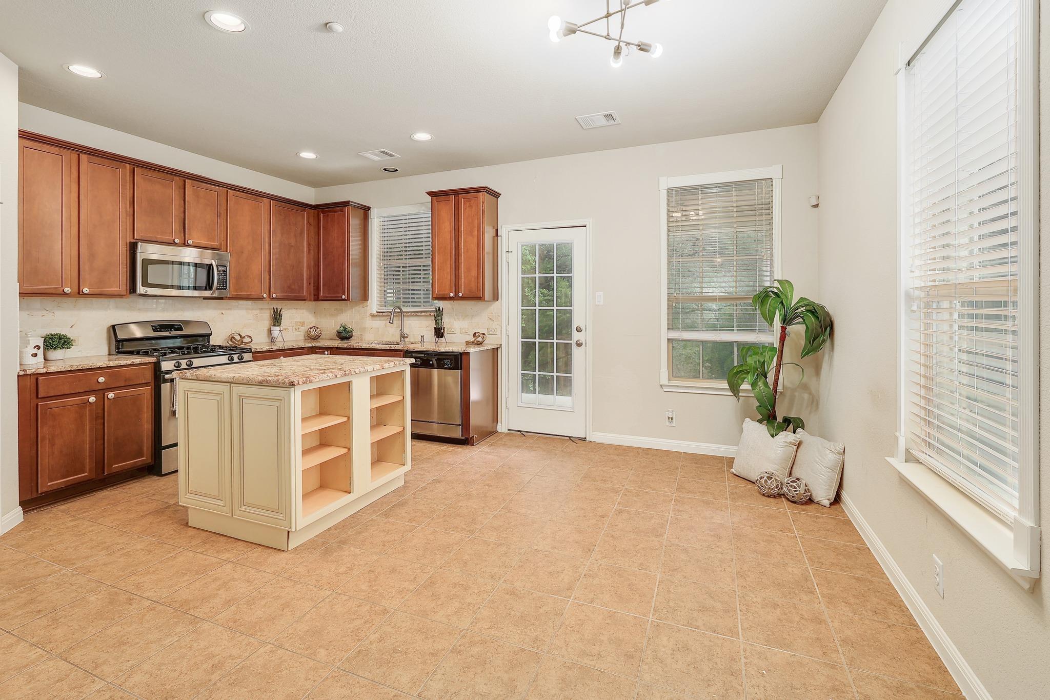 1310  Parmer Ln  #1902, photo 8
