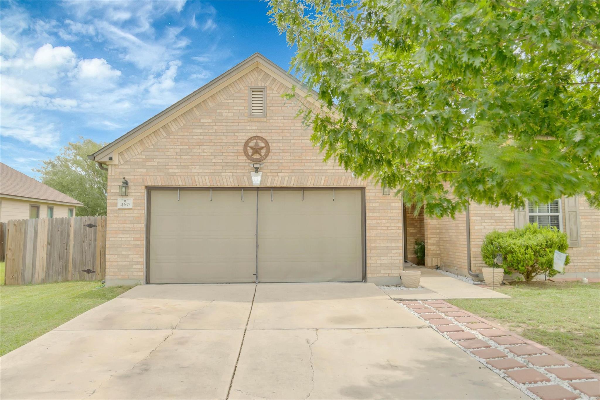 460  Waterleaf Blvd, photo 2