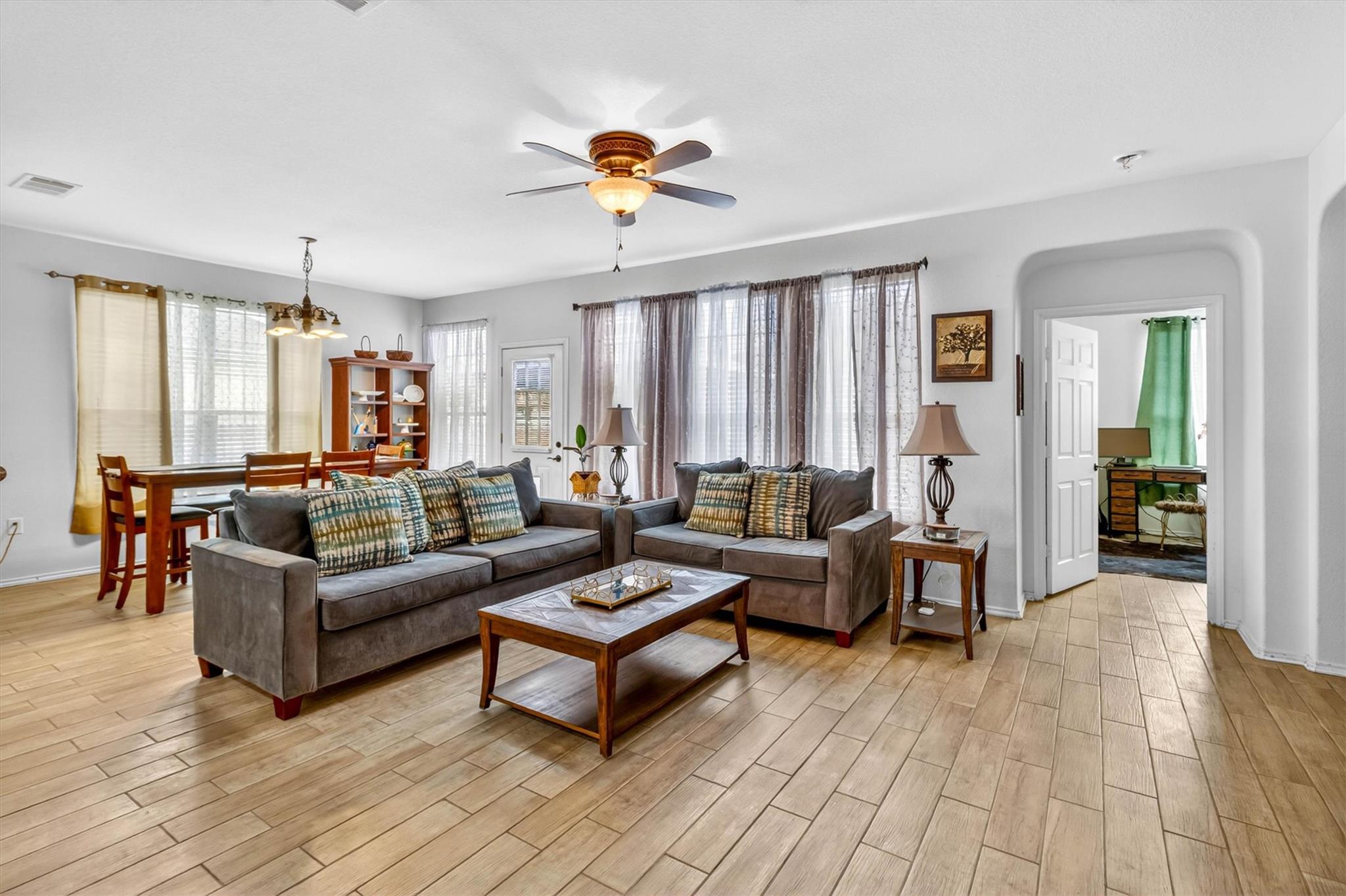 460  Waterleaf Blvd, photo 5