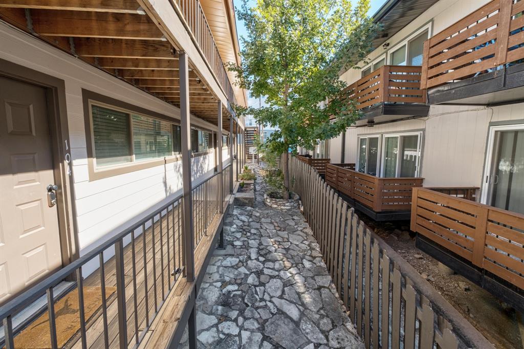 2404  Longview St  #105, photo 2