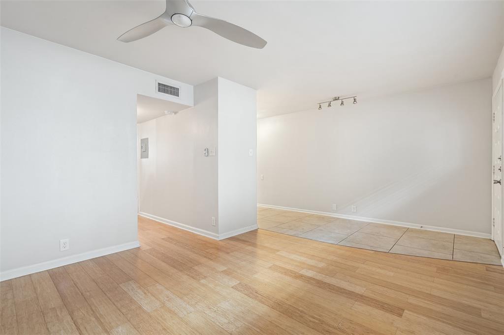 2404  Longview St  #105, photo 4