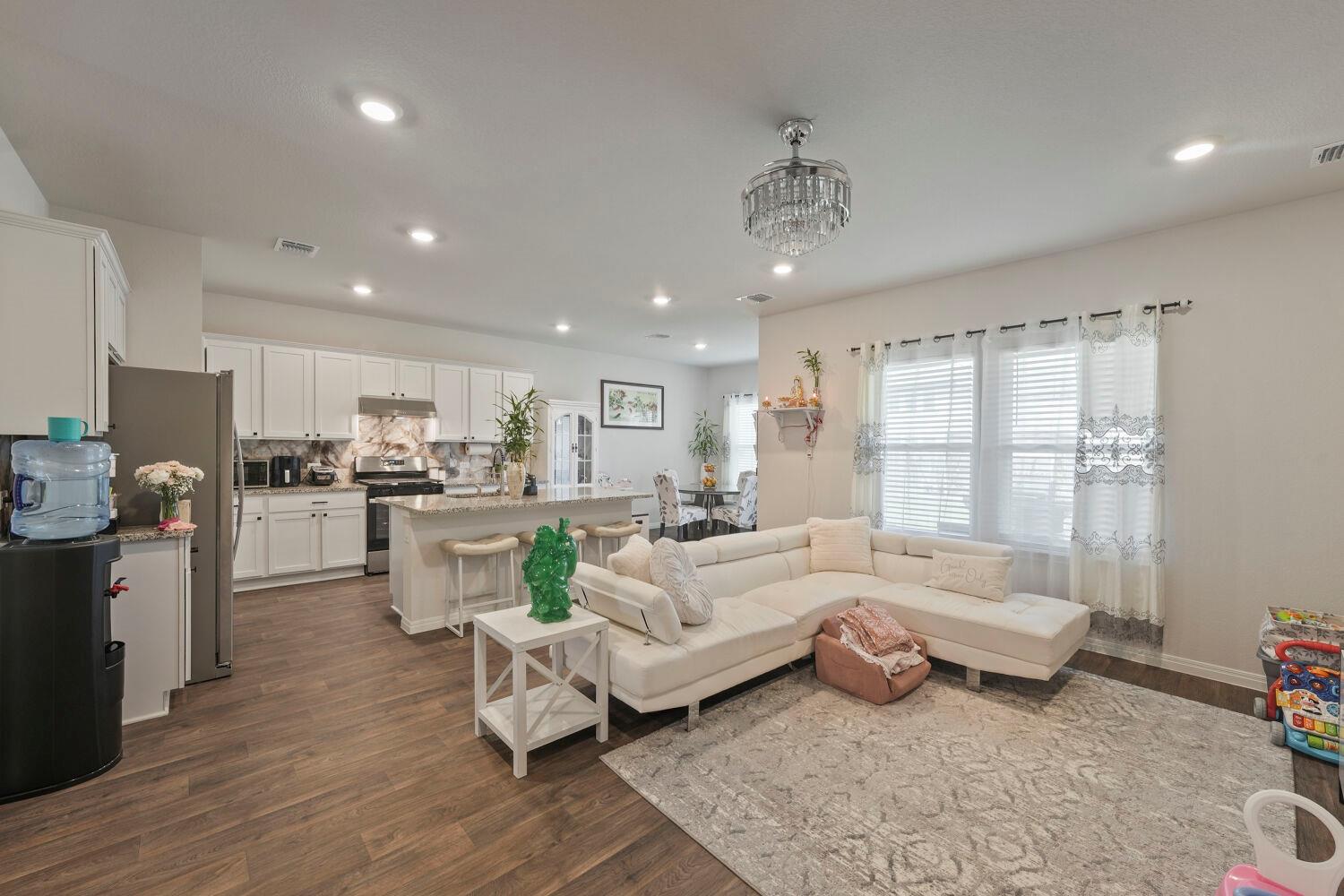 13825  Thomas Wheeler Way, photo 11