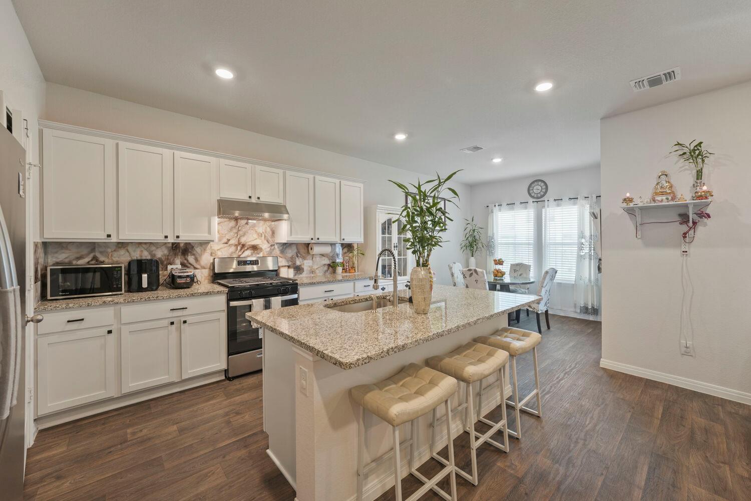 13825  Thomas Wheeler Way, photo 5