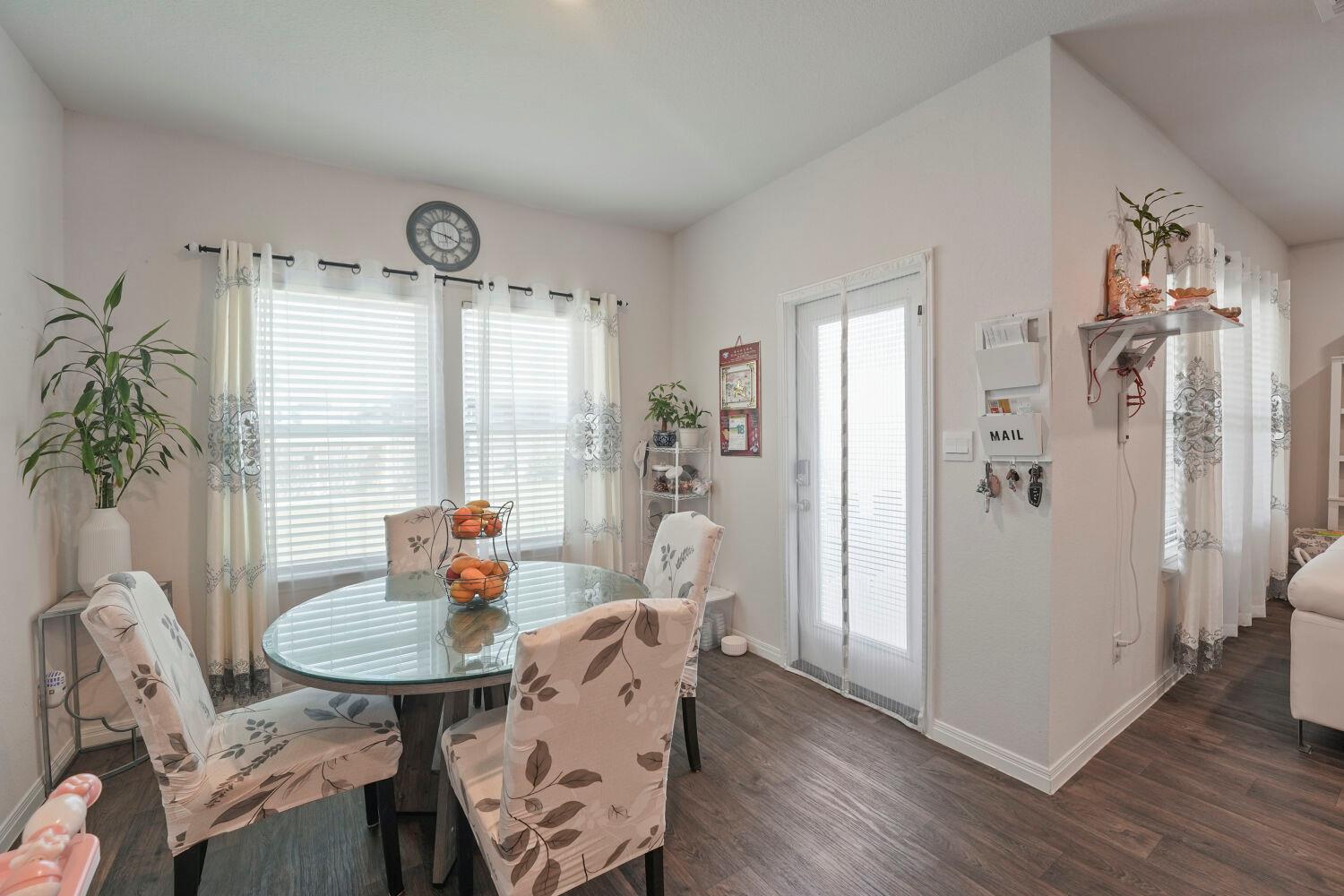 13825  Thomas Wheeler Way, photo 8