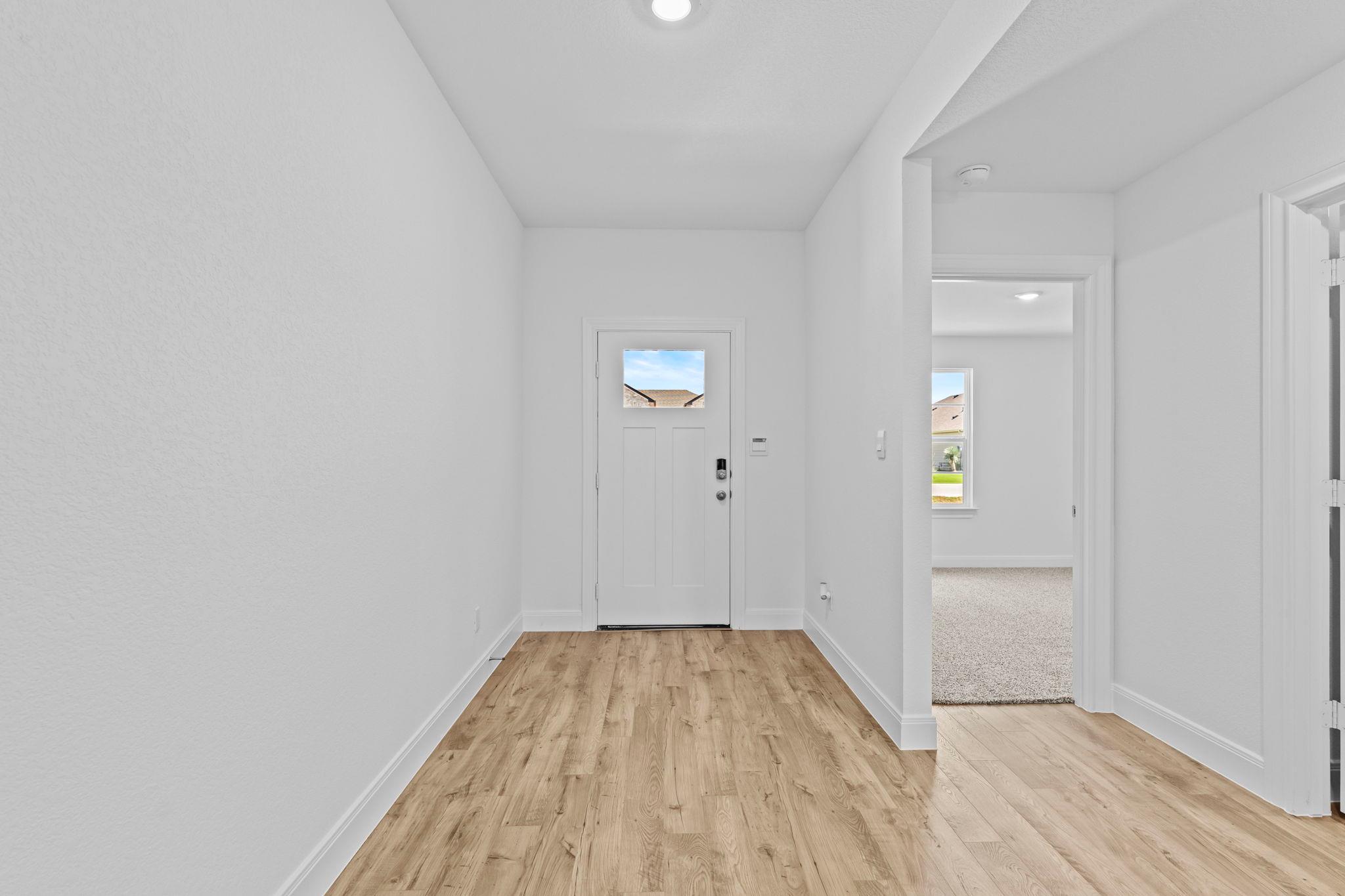 127  Union Pacific Dr, photo 2
