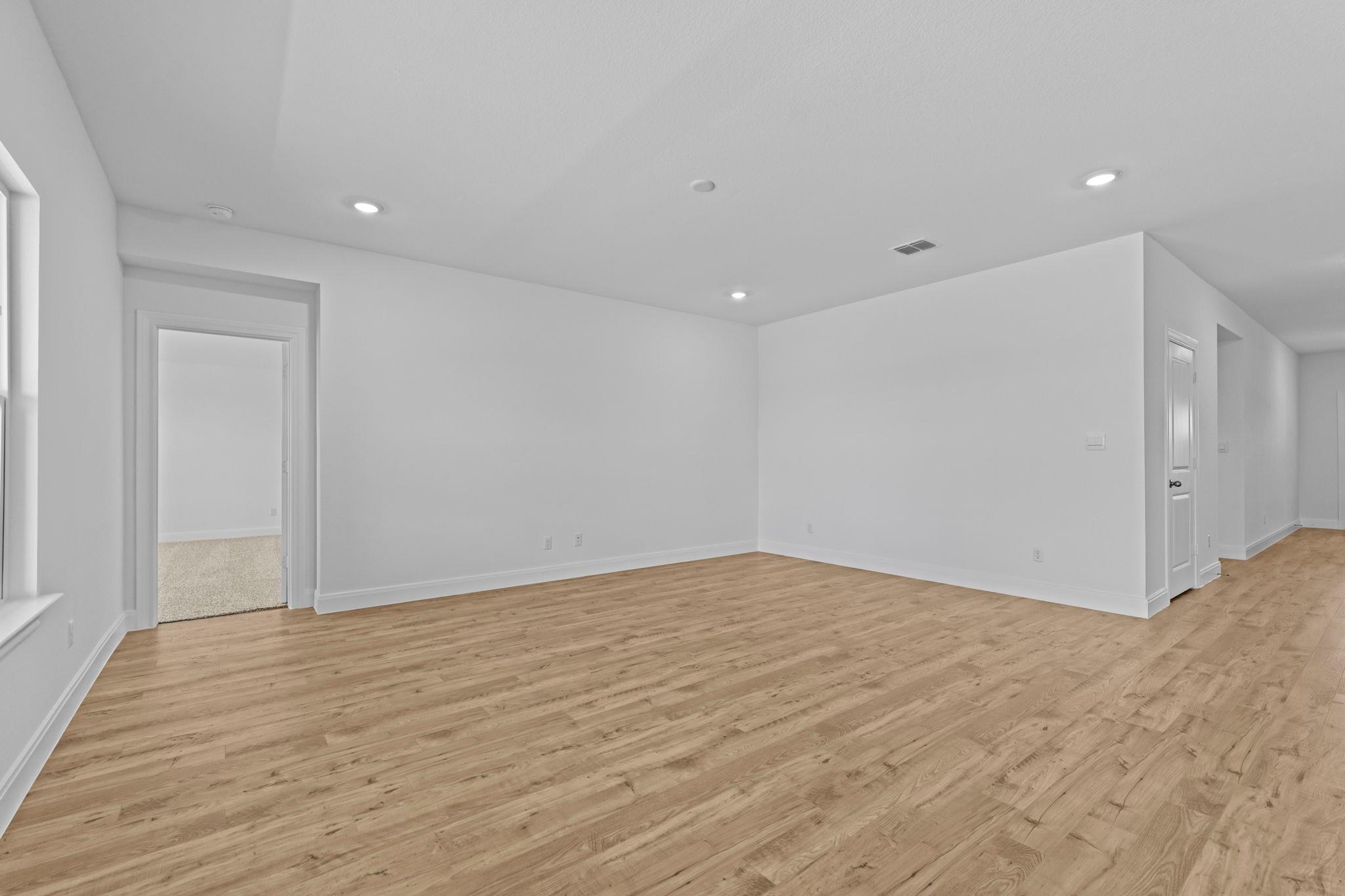 127  Union Pacific Dr, photo 11
