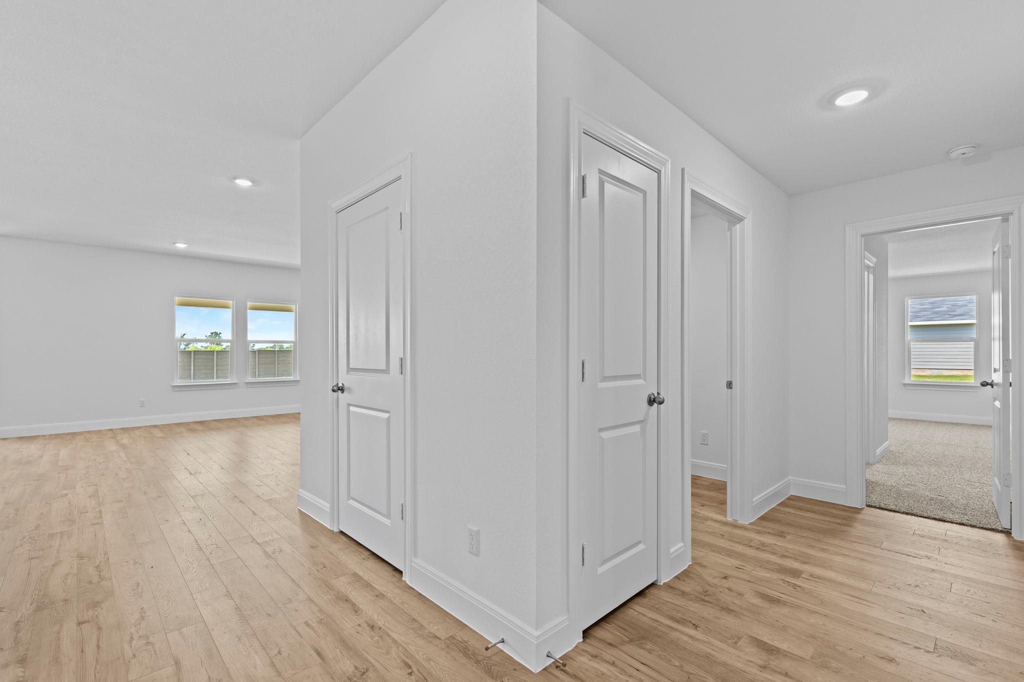 127  Union Pacific Dr, photo 4