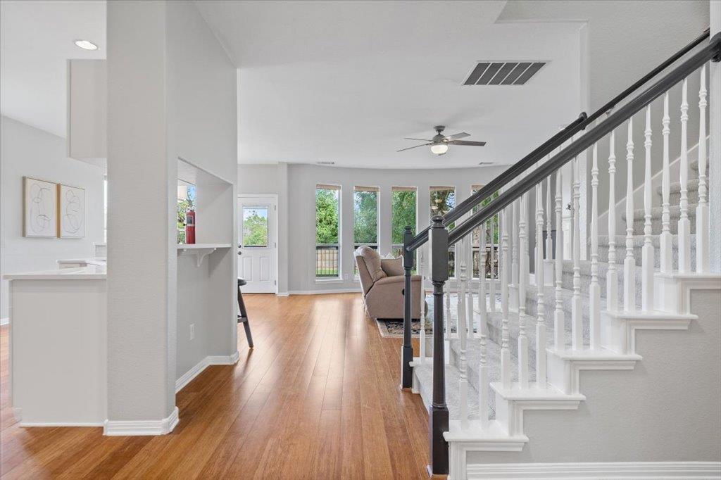 10801  Beachmont Ln, photo 3