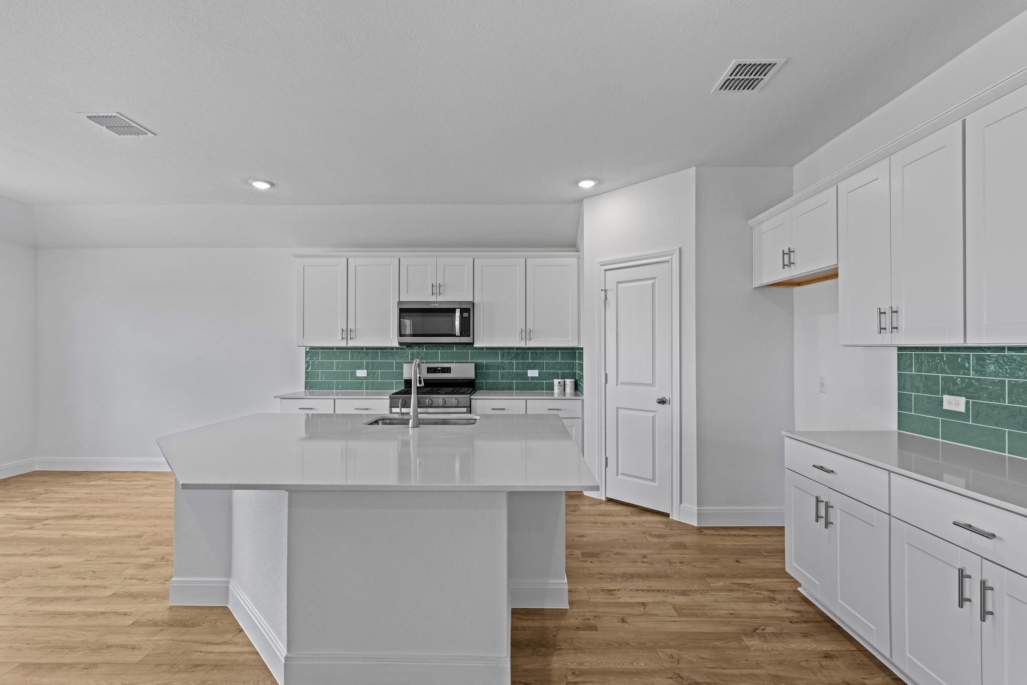 156  Great Northern Dr, photo 9