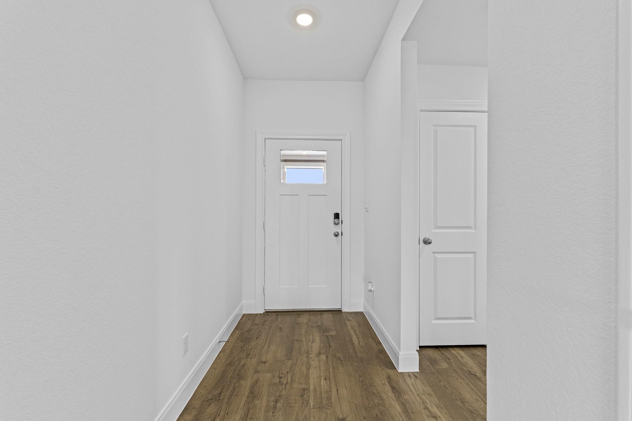 137  Union Pacific Dr, photo 2