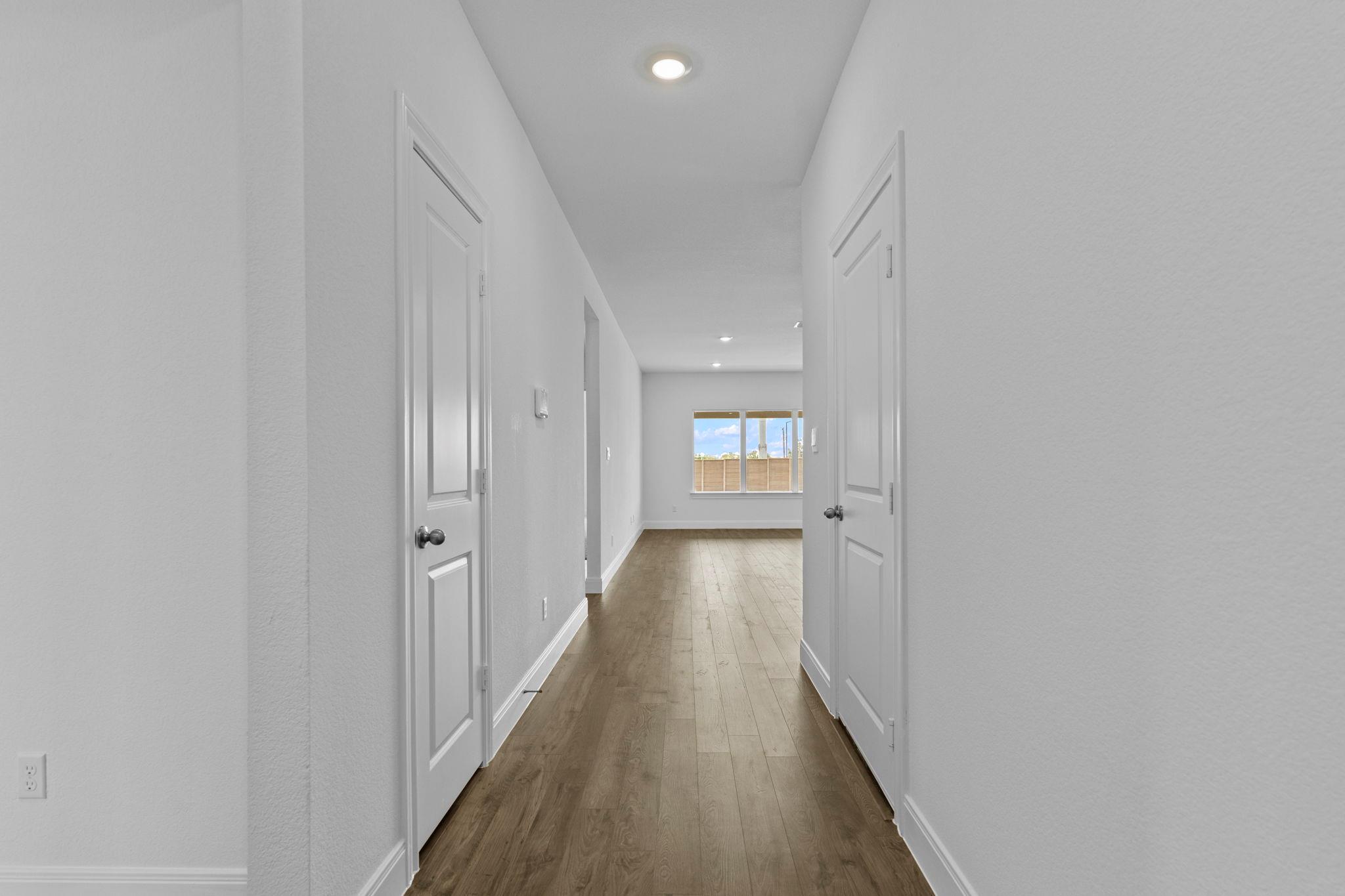 137  Union Pacific Dr, photo 3
