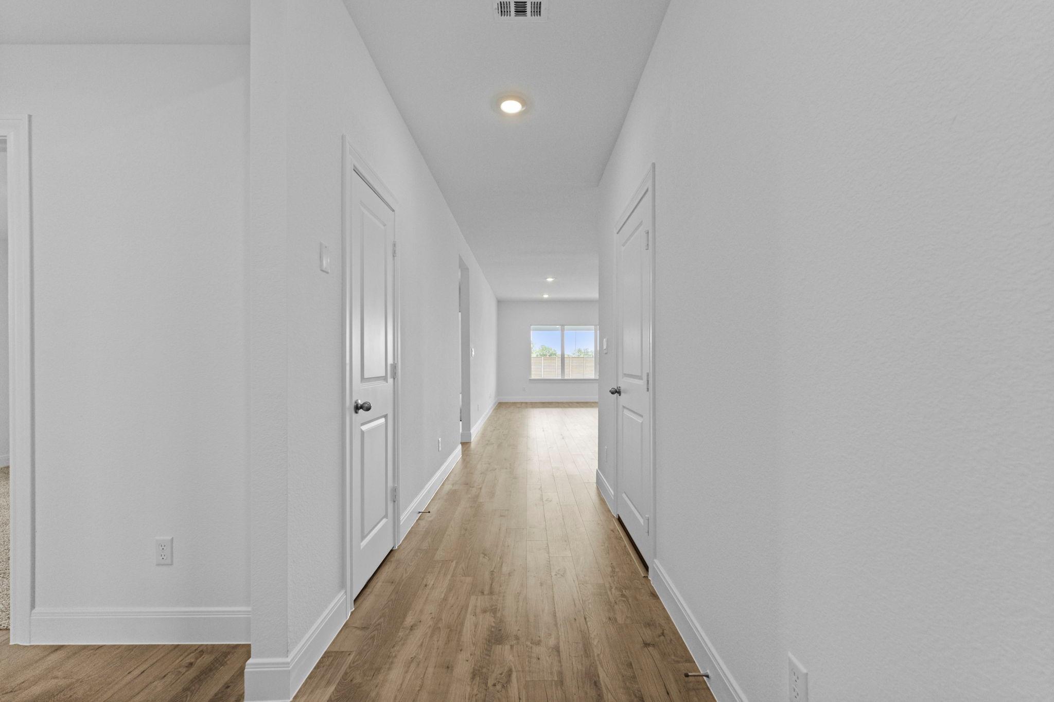 119  Union Pacific Dr, photo 3