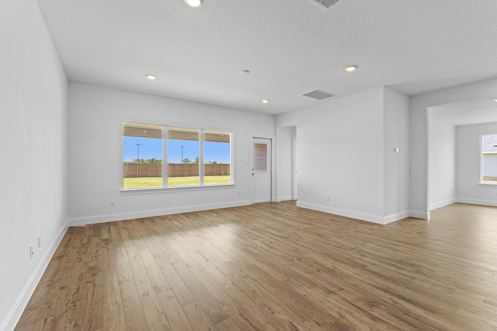 119  Union Pacific Dr, photo 4