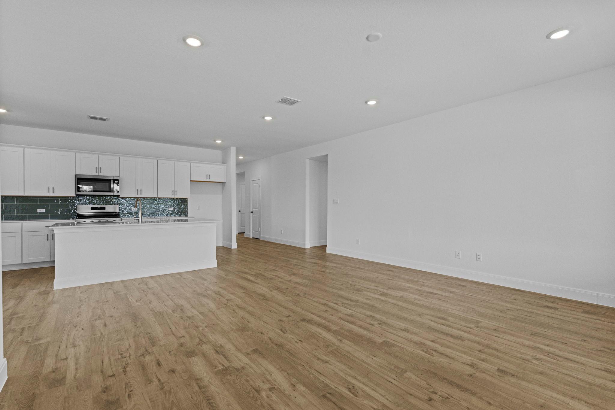119  Union Pacific Dr, photo 5
