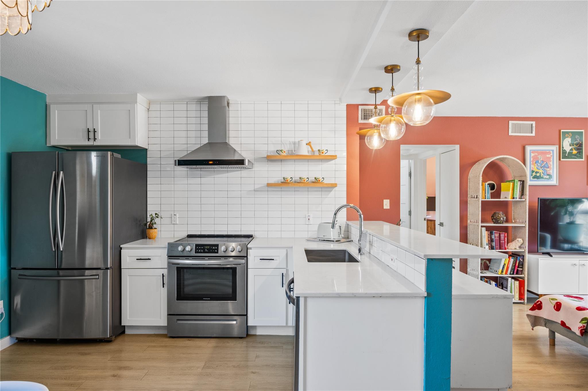 8605  Putnam Dr  #202, photo 11