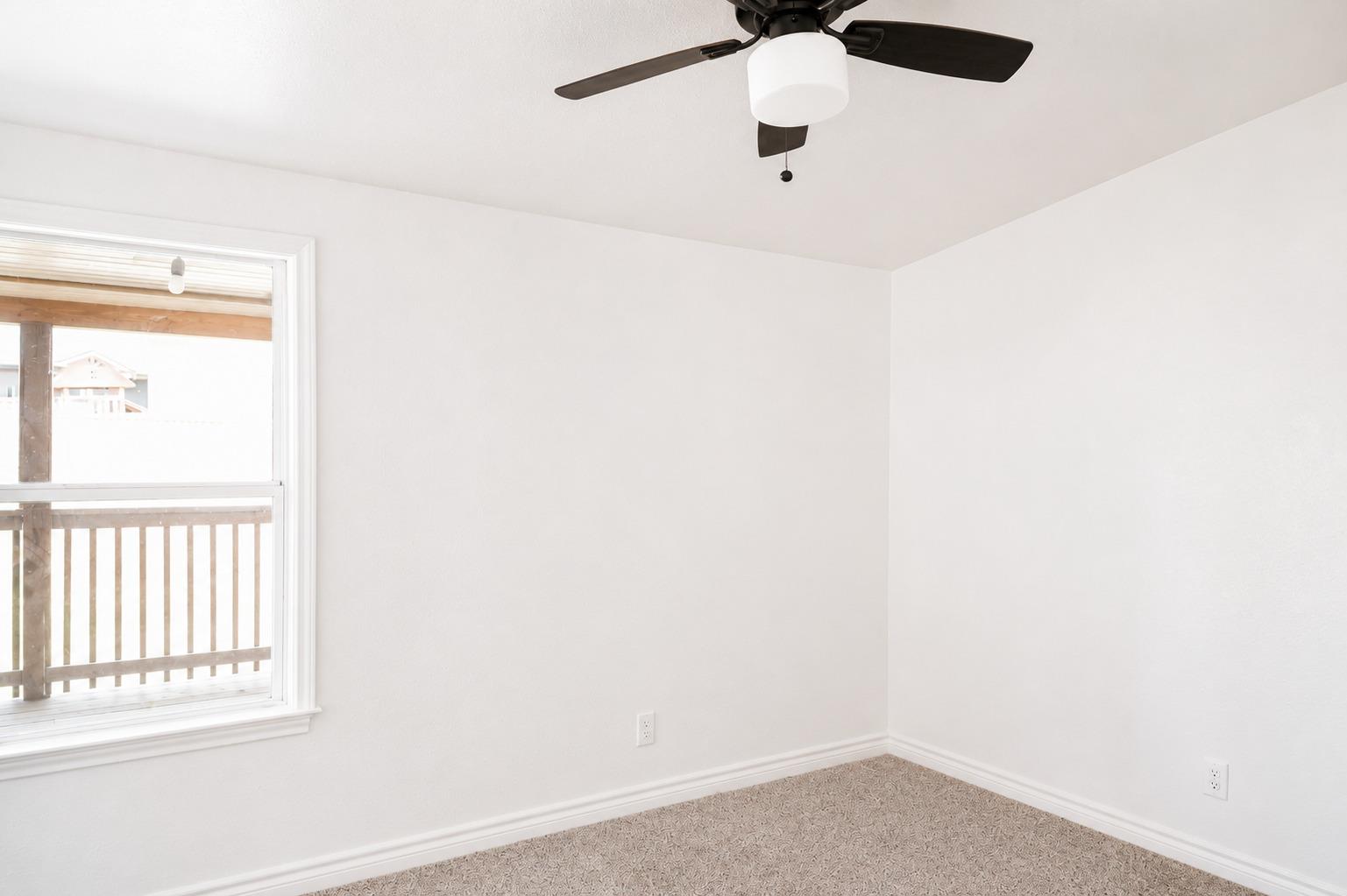 136  Alameda Dr, photo 3