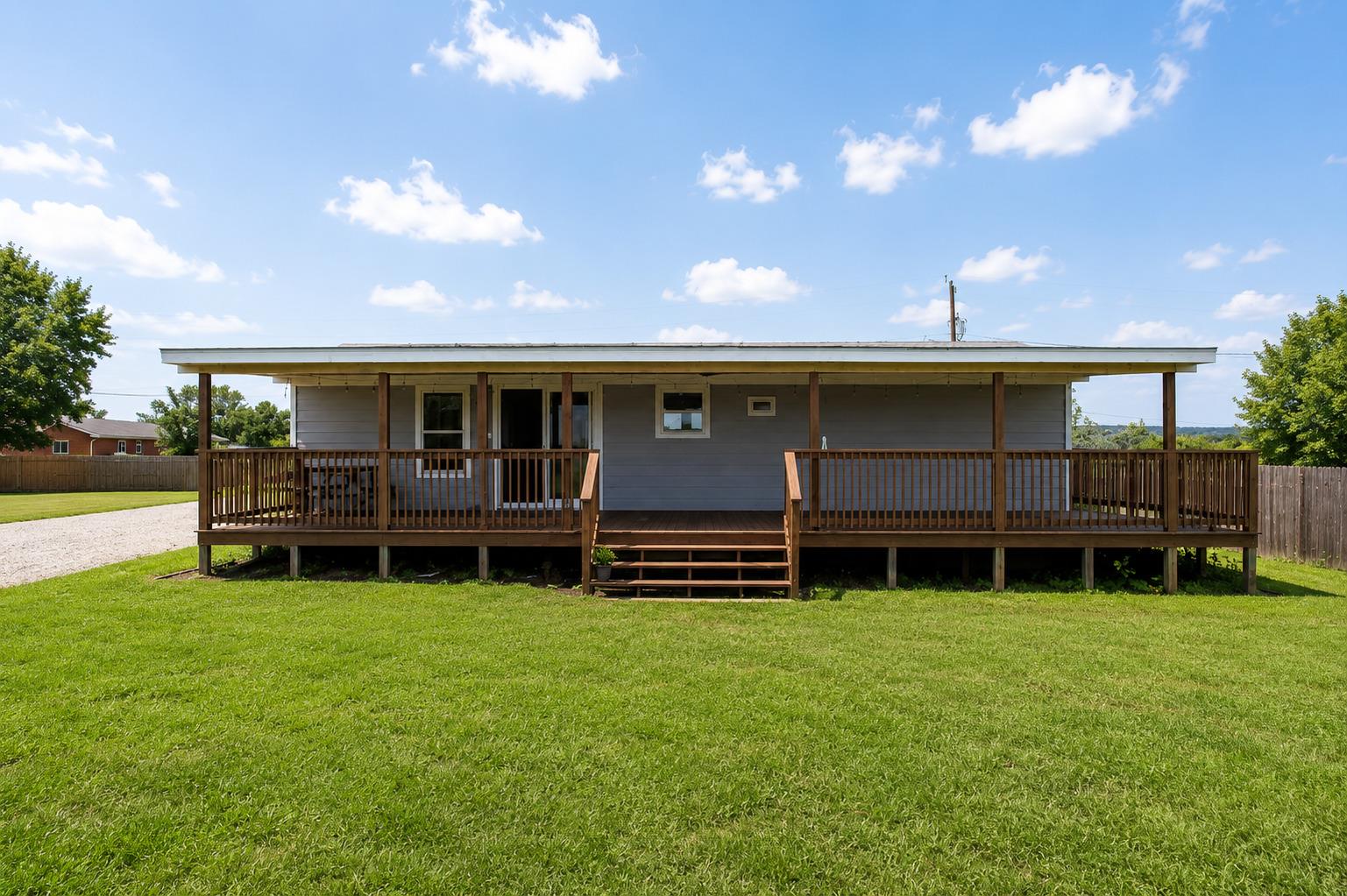 136  Alameda Dr, photo 4