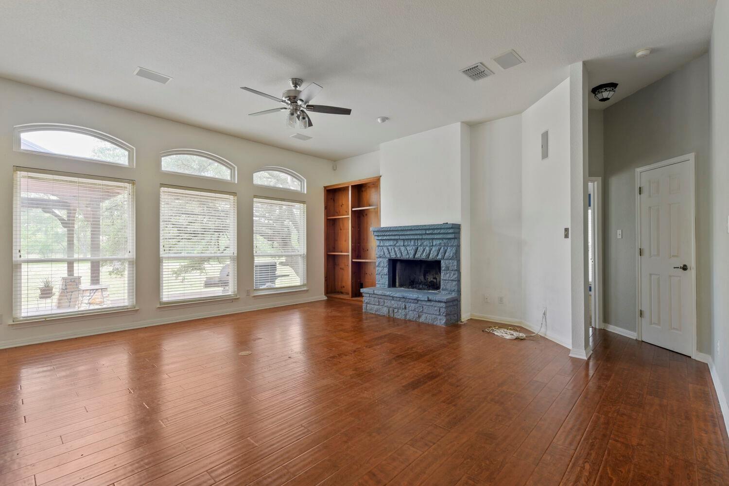 330  Humphrey Dr, photo 8