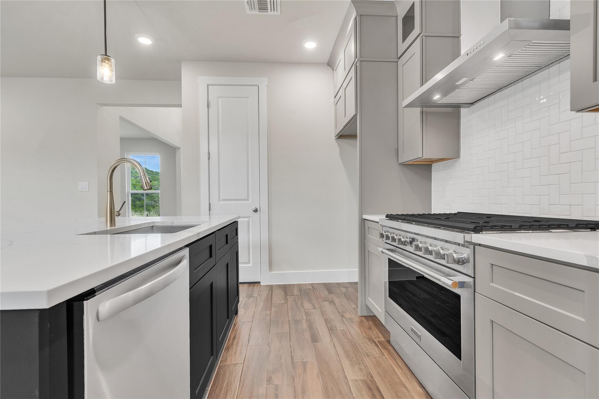 8424  Red Bottle Brush Rd, photo 8