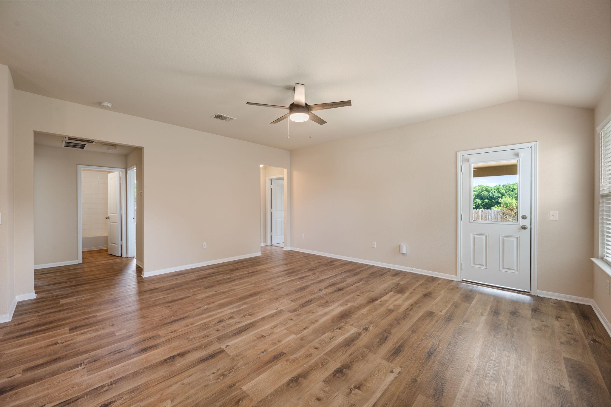 533  Luna Vista Dr, photo 8
