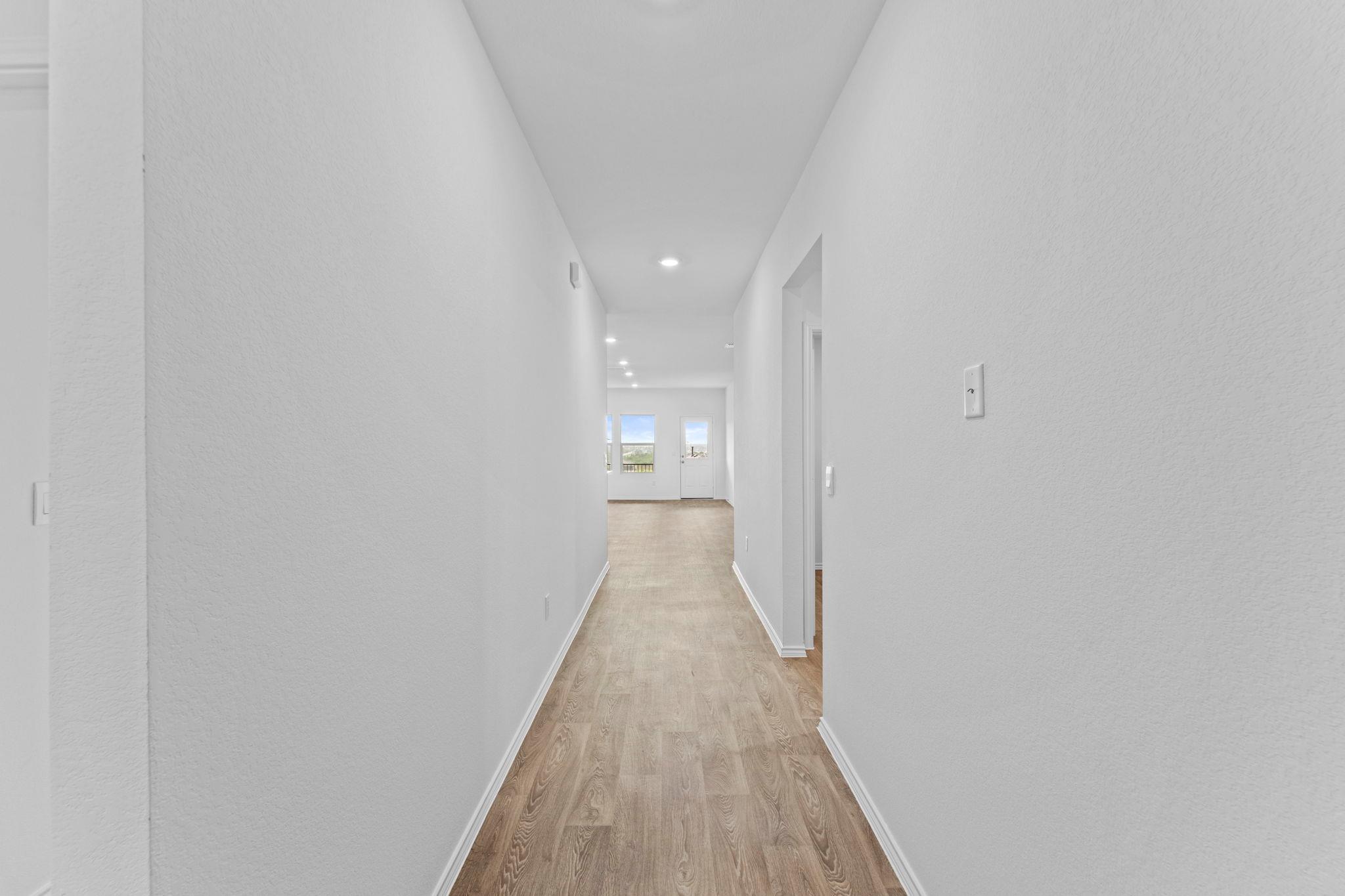143  Balmorehea St, photo 2