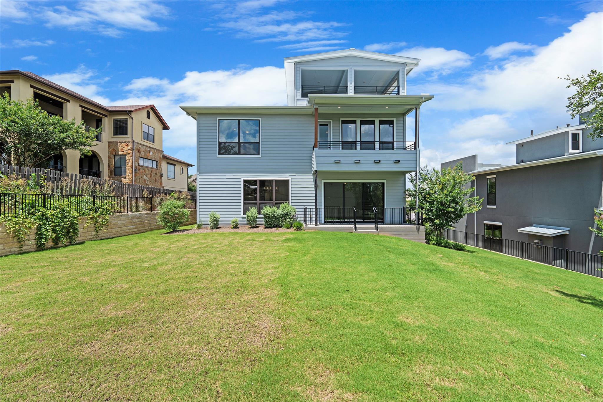 15087  Dorothy Dr, photo 2