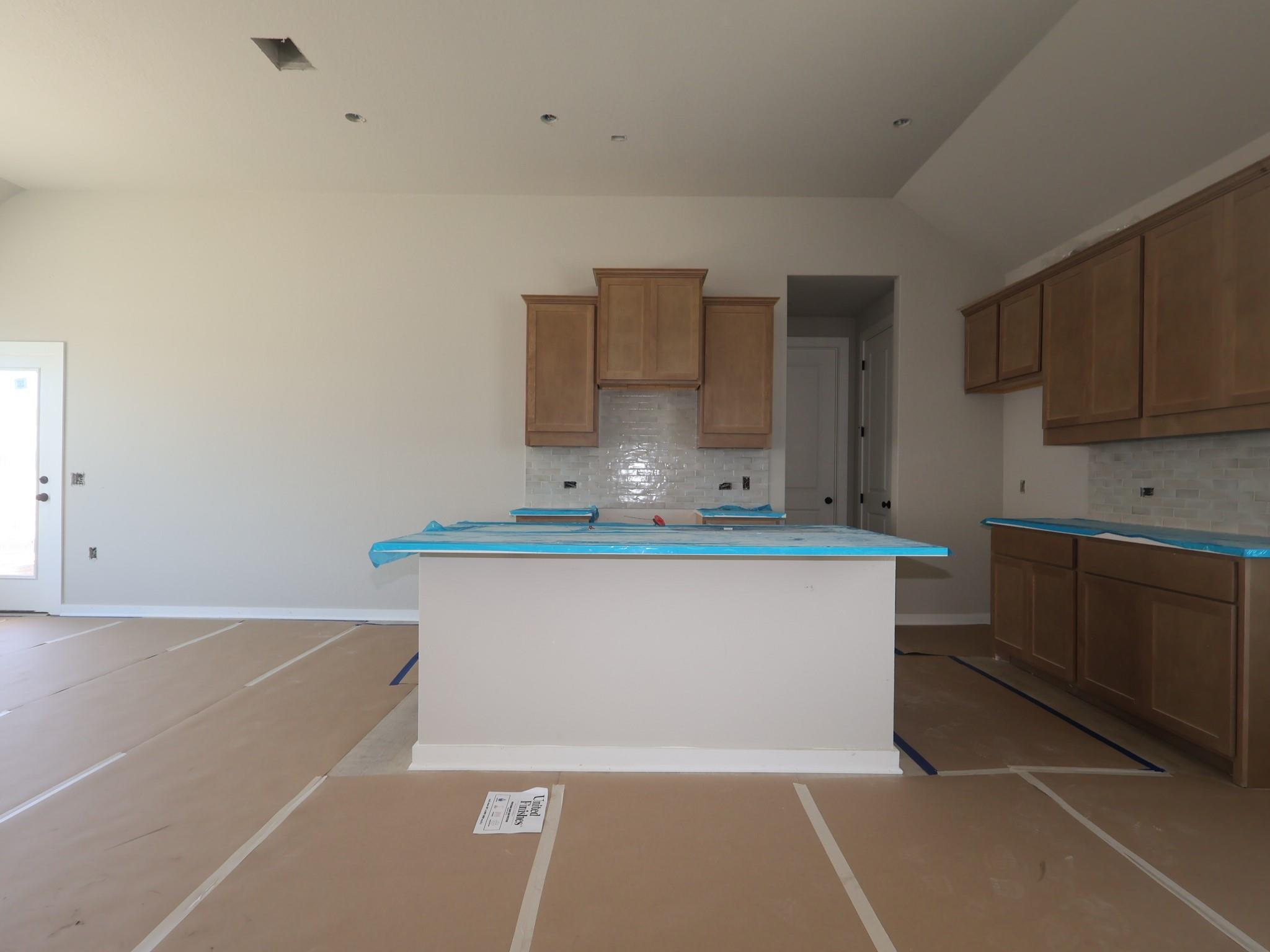 629  Clarissa St, photo 4