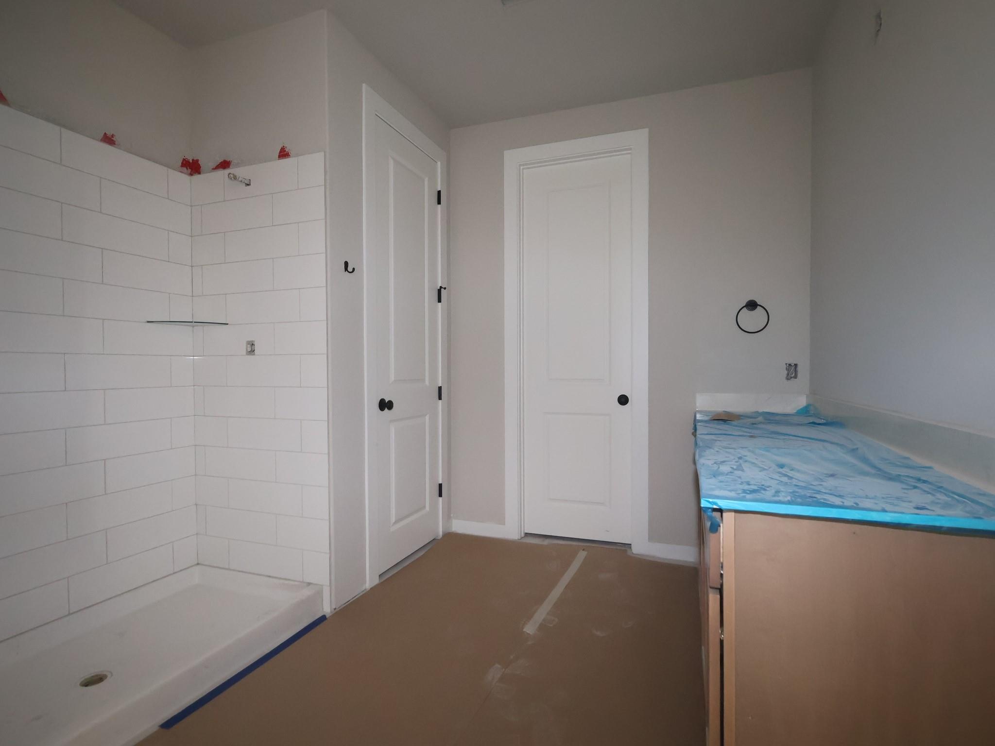629  Clarissa St, photo 8