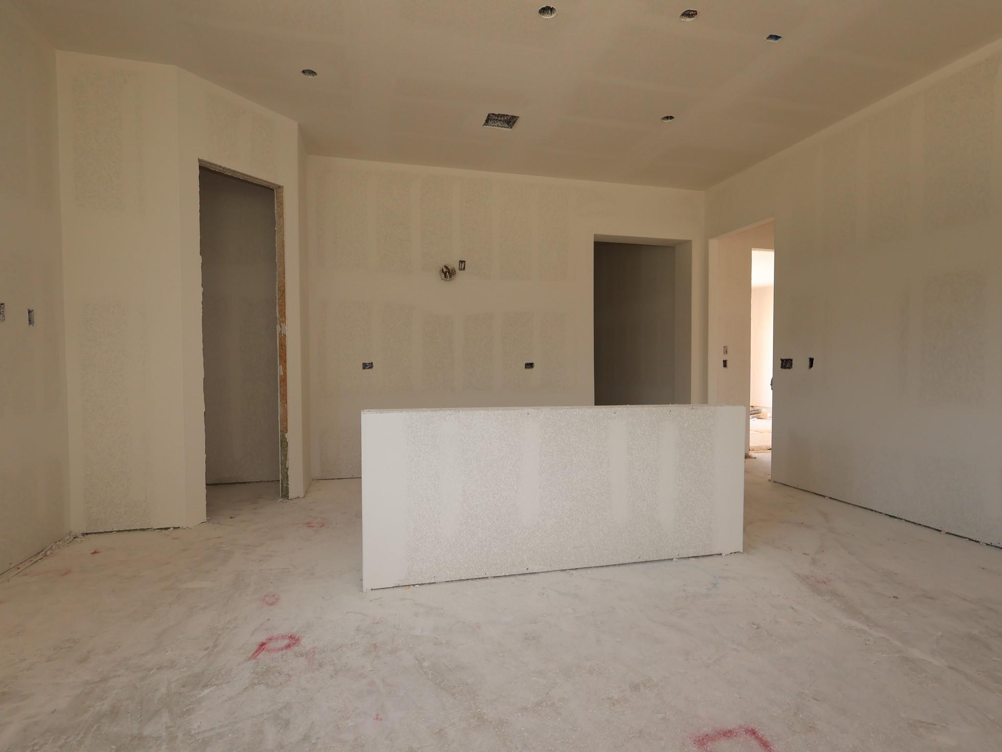 296  Champ Ave, photo 2