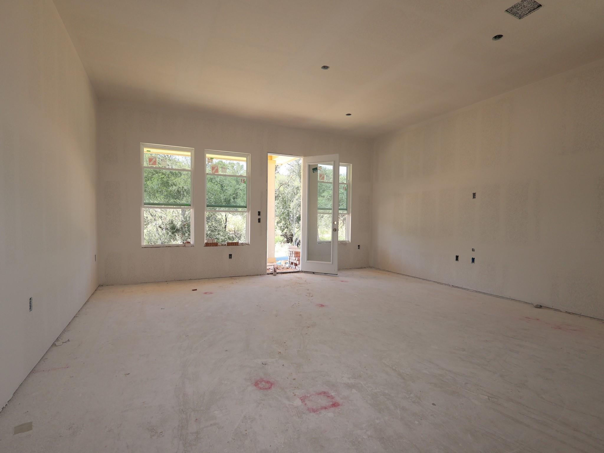 296  Champ Ave, photo 5