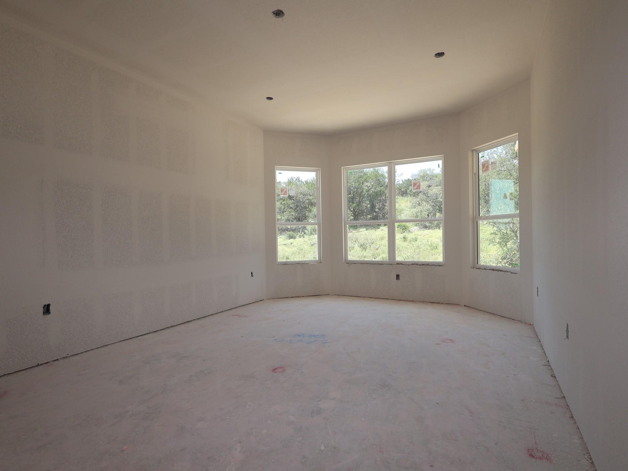 296  Champ Ave, photo 7