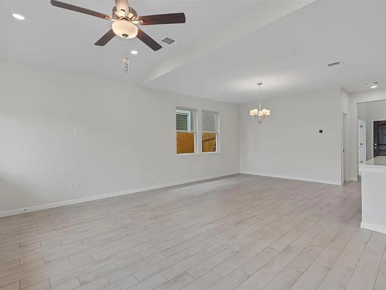 145  Comet Pointe Dr, photo 6