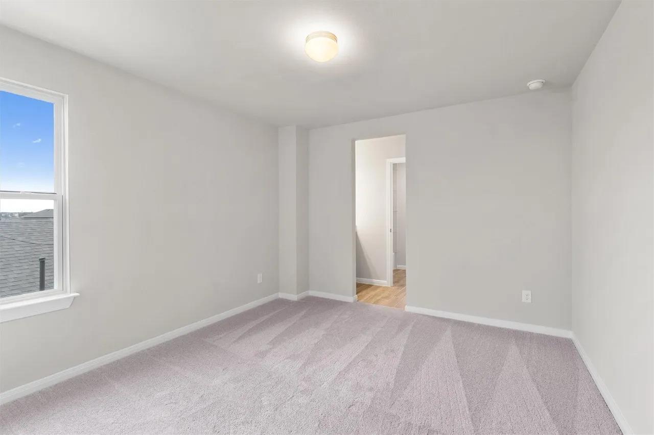 221  Comet Pointe Dr, photo 5