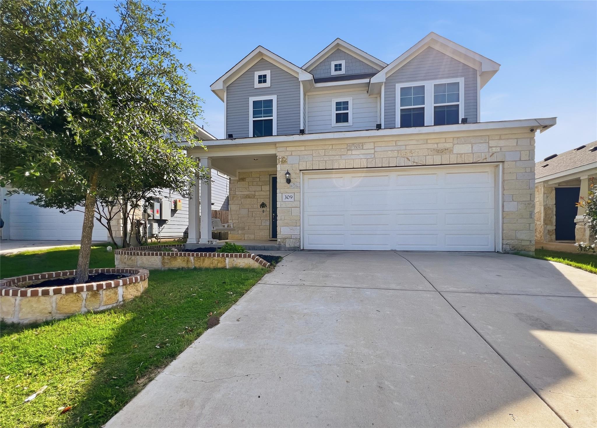 309  Gaida Loop, photo 2
