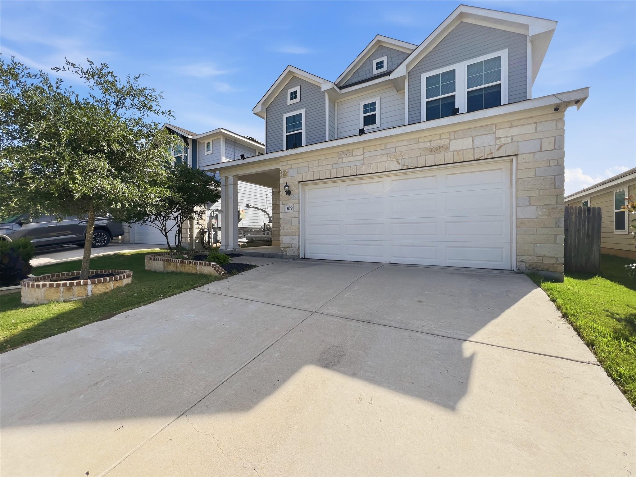 309  Gaida Loop, photo 3
