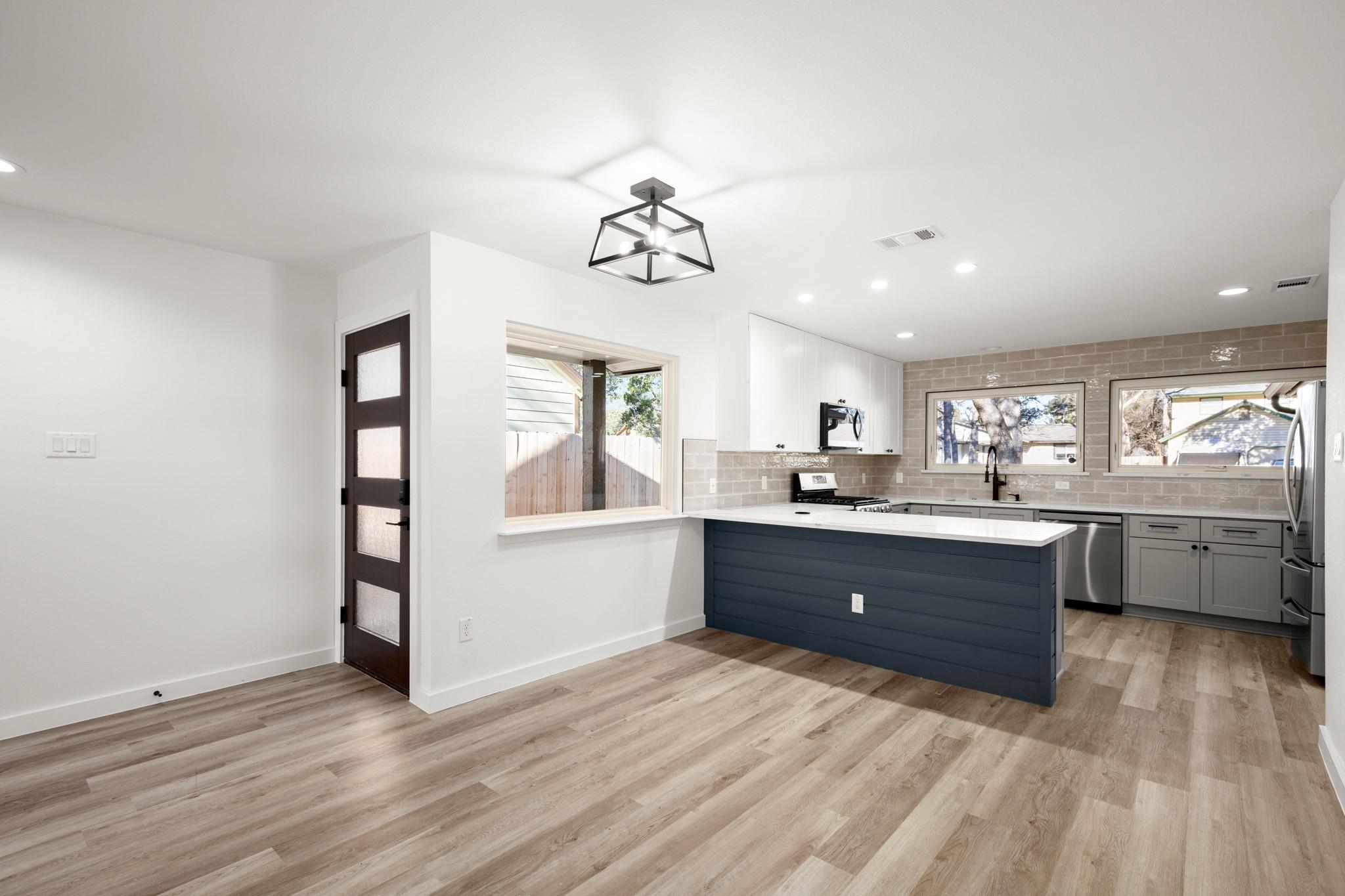9717  Anderson Village Dr, photo 7