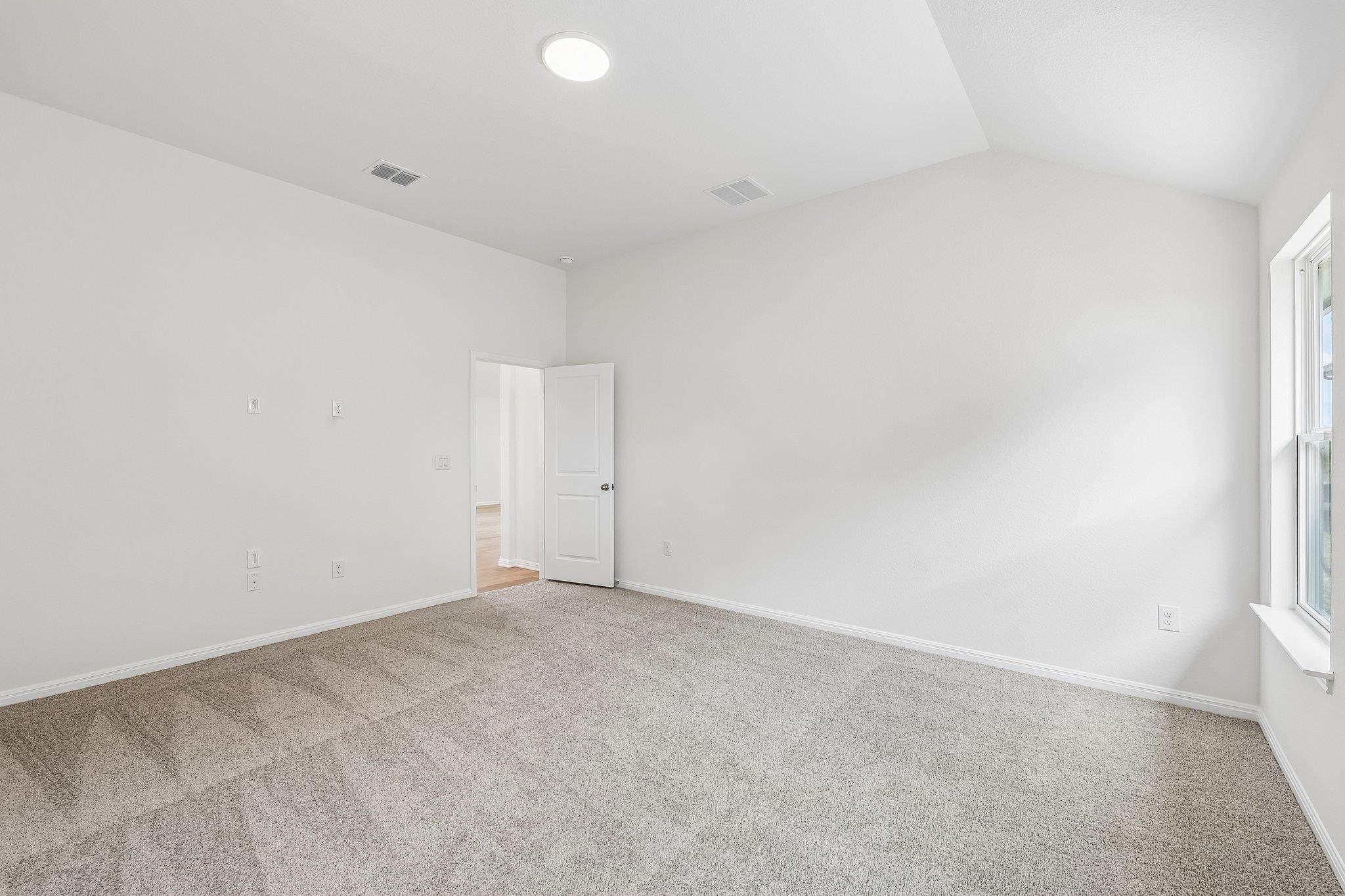 471  Young St, photo 11