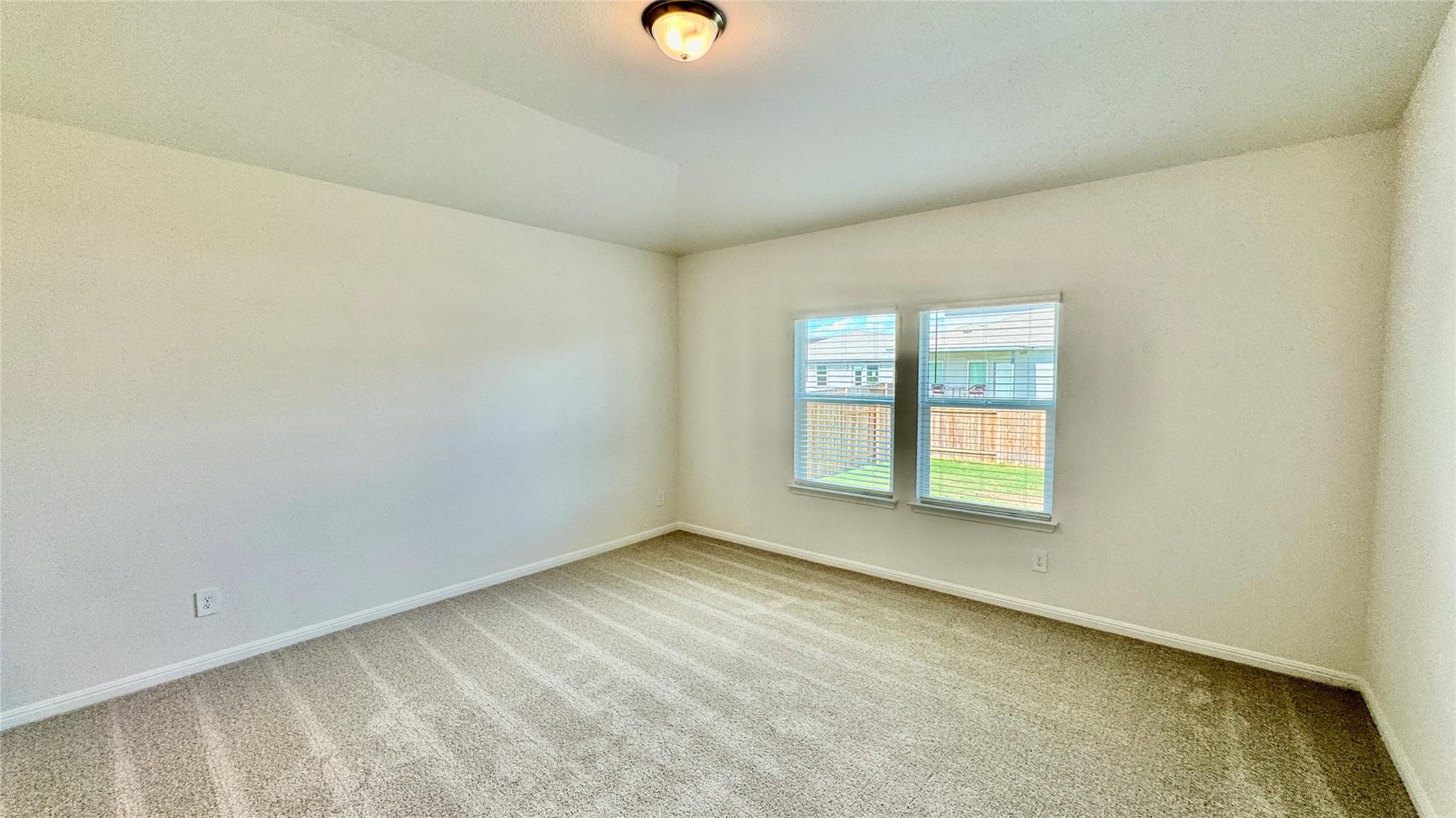115  Fossil Dr, photo 3