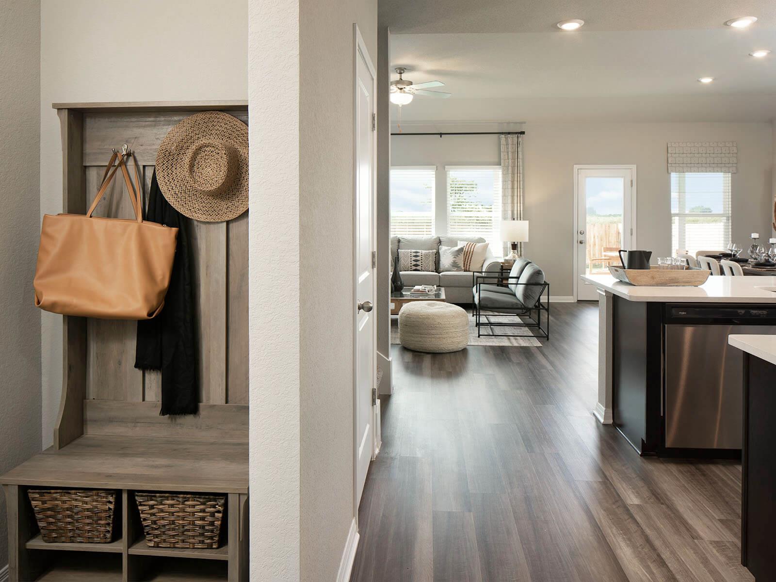 131  Coopers Hawk Crst, photo 2